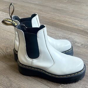 Dr. Martens White Leather 2976 Quad Chelsea Ankle Boots w Chunky Black Soles